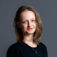 Adrienn Henger